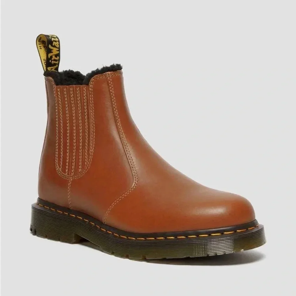 Dr. Martens 2976 Wintergrip Chelsea Boots mens: 8 woman’s: 9 - Picture 3 of 10